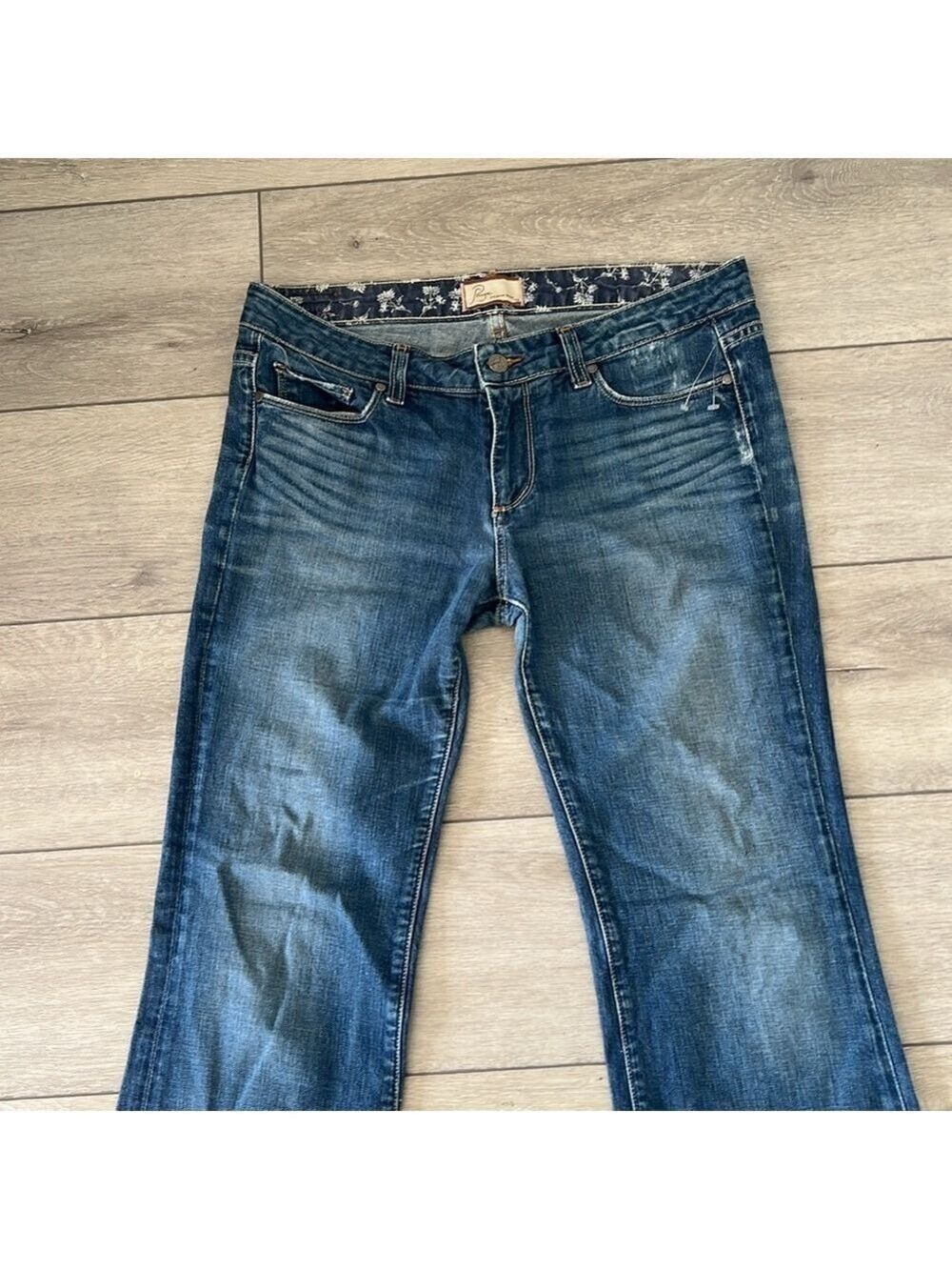 Paige Hollywood Hill Classic Blue denim mid rise flare Jeans size 30 - Picture 4 of 7